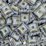 Bleu bileta lotarie rastësisht dhe fitoi 1 milion dollarë