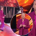 Ledion Liço zgjedh ngjyrën rozë për finale – merr vëmendjen me kostumin ekstravagant