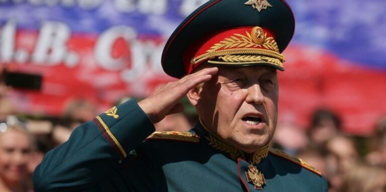 Gjenerali rus sulmon ashpër Putinin: Rusia mund të zhduket