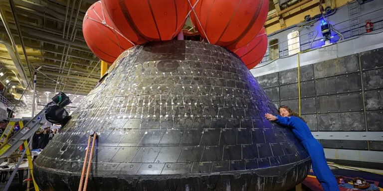 Kapsula Artemis II është kthyer në Florida pas fluturimit historik rreth Hënës