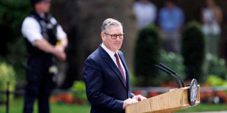 Starmer do të mbetet deputet pas largimit nga posti i kryeministrit britanik