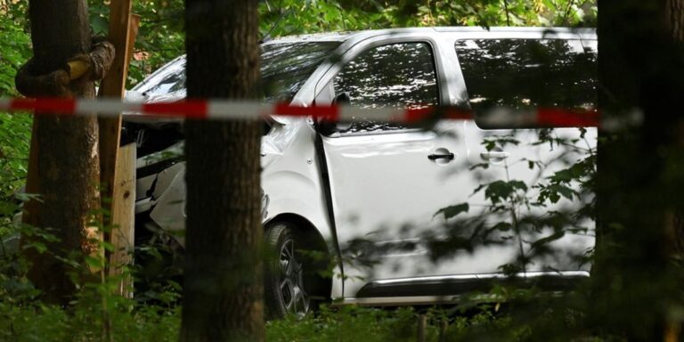 Një i vdekur dhe 16 të lënduar nga sulmi me furgon mbi turmën në Paradën e Krenarisë në Berlin