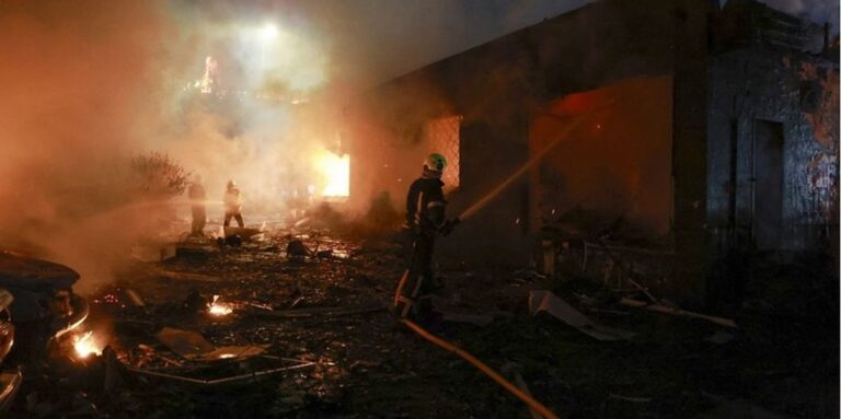 Reuters: Ukraina dhe SHBA-ja përgatisin propozim të ri paqeje për Rusinë