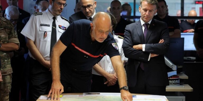 Presidenti francez: Situata me zjarret është më e vështira që nga Lufta e Dytë Botërore