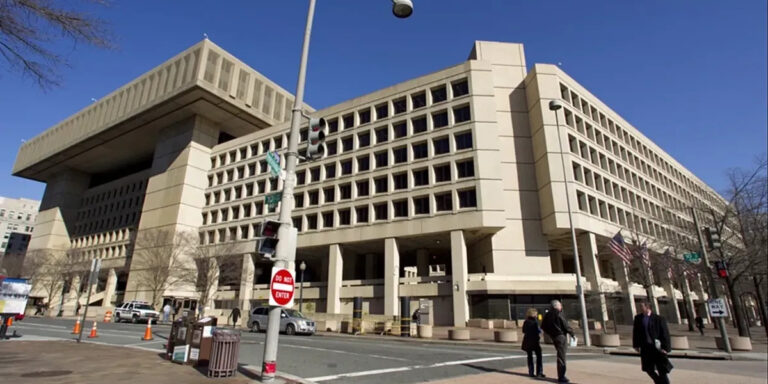 Gjykatësi bllokon përpjekjen e administratës Trump për të anuluar zhvendosjen në selinë e FBI-së të zgjedhur nga Biden