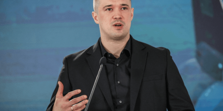 Ish-ministri ukrainas i Mbrojtjes kërkon zgjedhje presidenciale gjatë luftës