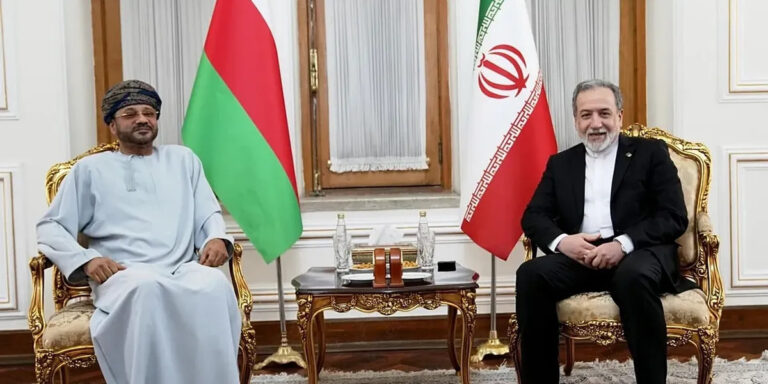 Irani dhe Omani diskutojnë korridorin e përkohshëm në Ngushticën e Hormuzit