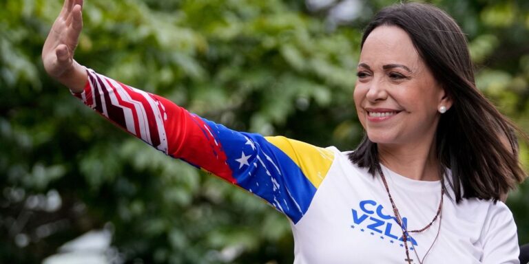 Tentoi tre herë, Machados nuk i lejohet hyrja në Venezuelë