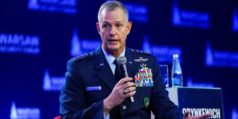 Komandanti i lartë i NATO-s paralajmëron: Nëse dikush na sulmon, do të luftojmë